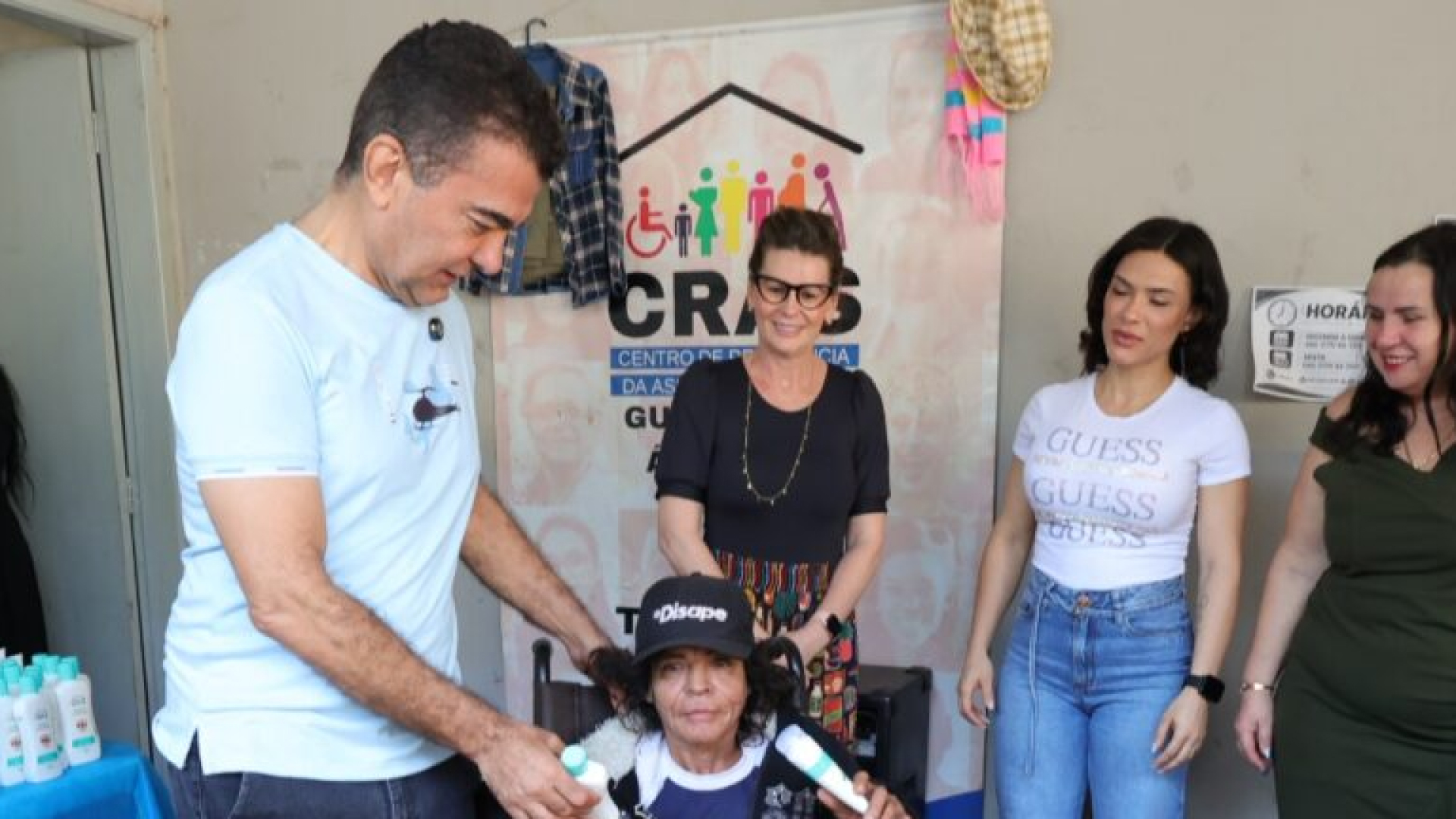 Prefeitura de Dourados distribui 2,5 mil agasalhos no Cras Guaicurus