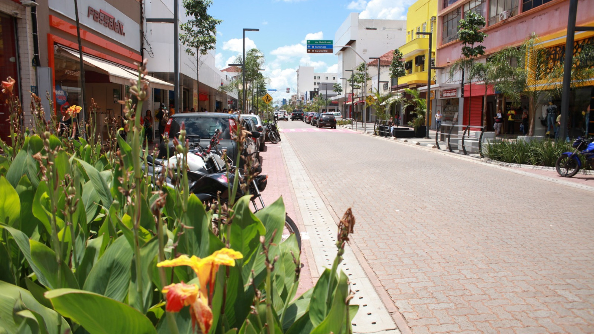 Feriado de 12 de outubro altera funcionamento de comércios em Campo Grande